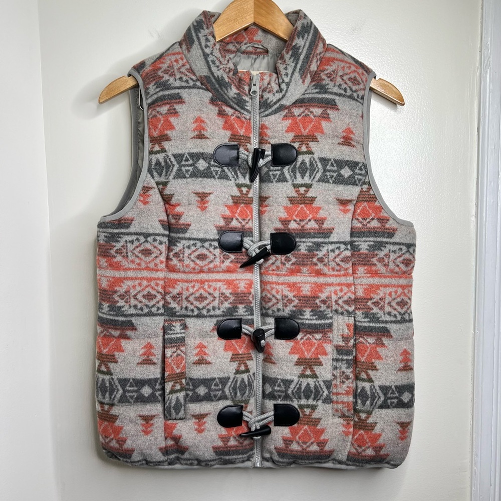 Ruff Hewn Southwest Aztec Vest Toggle Buttons and Zipper Closure Puffy Medium